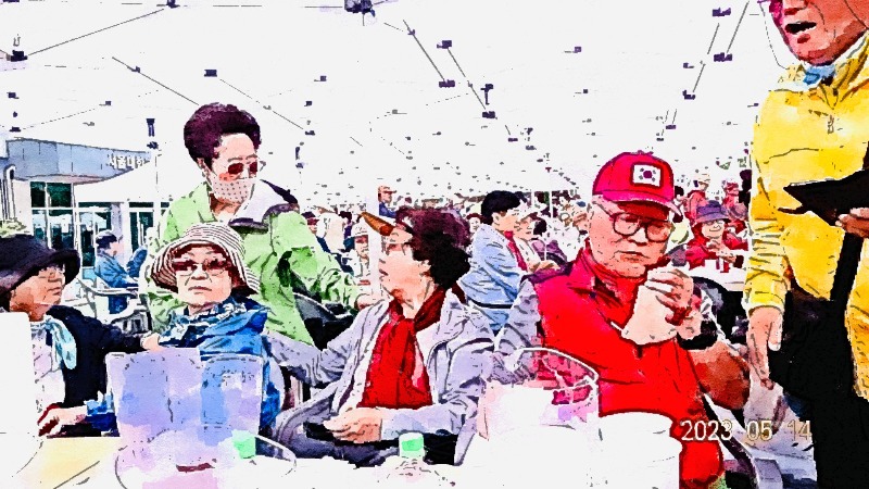 QniPaint_2.1.4(72)_1684388885713__attrs_T00_P00_C00_MA1_S00_ISO(7f7f7f7f7f).jpg